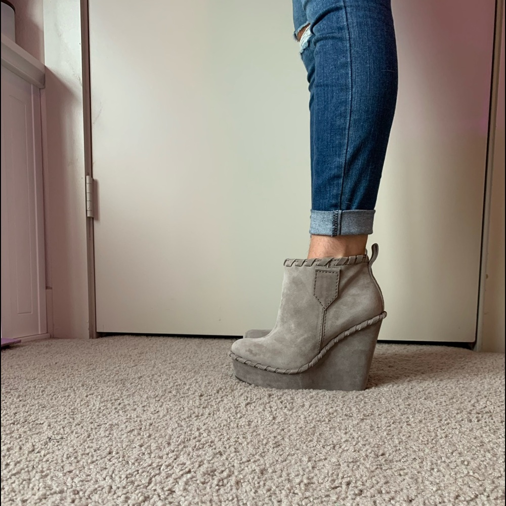 Pedro Garcia Hedy Wedge Booties Suede Grey